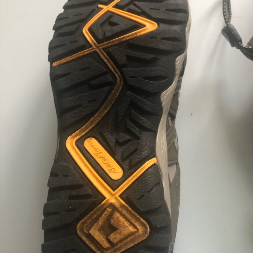 NWOT Eddie Bauer men’s Brown and Yellow Outdoor Sandals - Picture 7 of 12